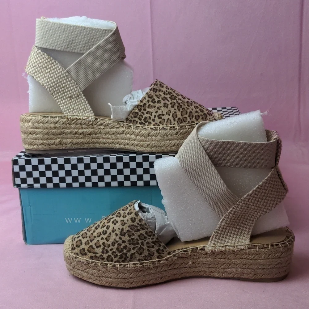 Soda Topshoe Avenue Tamy Oat Cheetah Espadrilles size 5.5